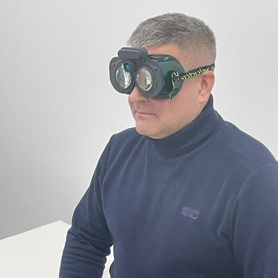 Очки Френзеля - очки в виде маски с ограничением боковых полей зрения